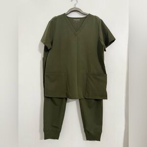 USED: Mandala Olive jogger set